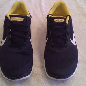 NIKE FREE 4.0 LIVESTRONG